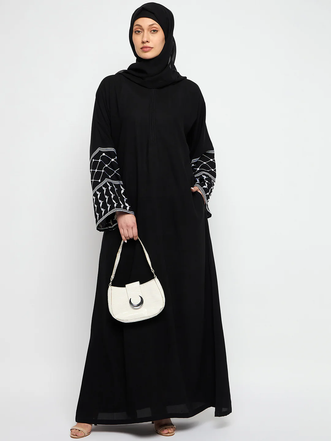 عباية سوداء