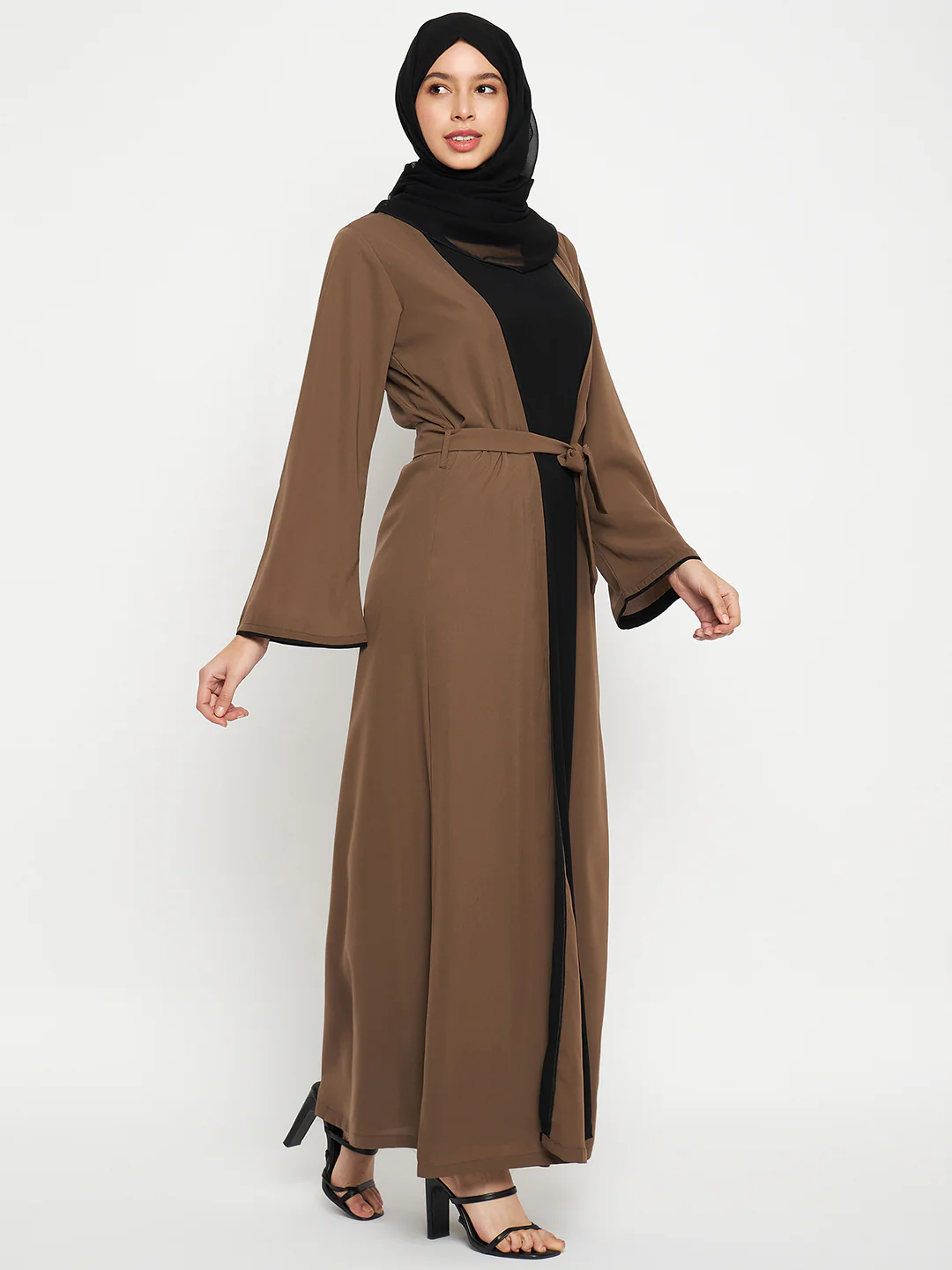 عباية ملونة